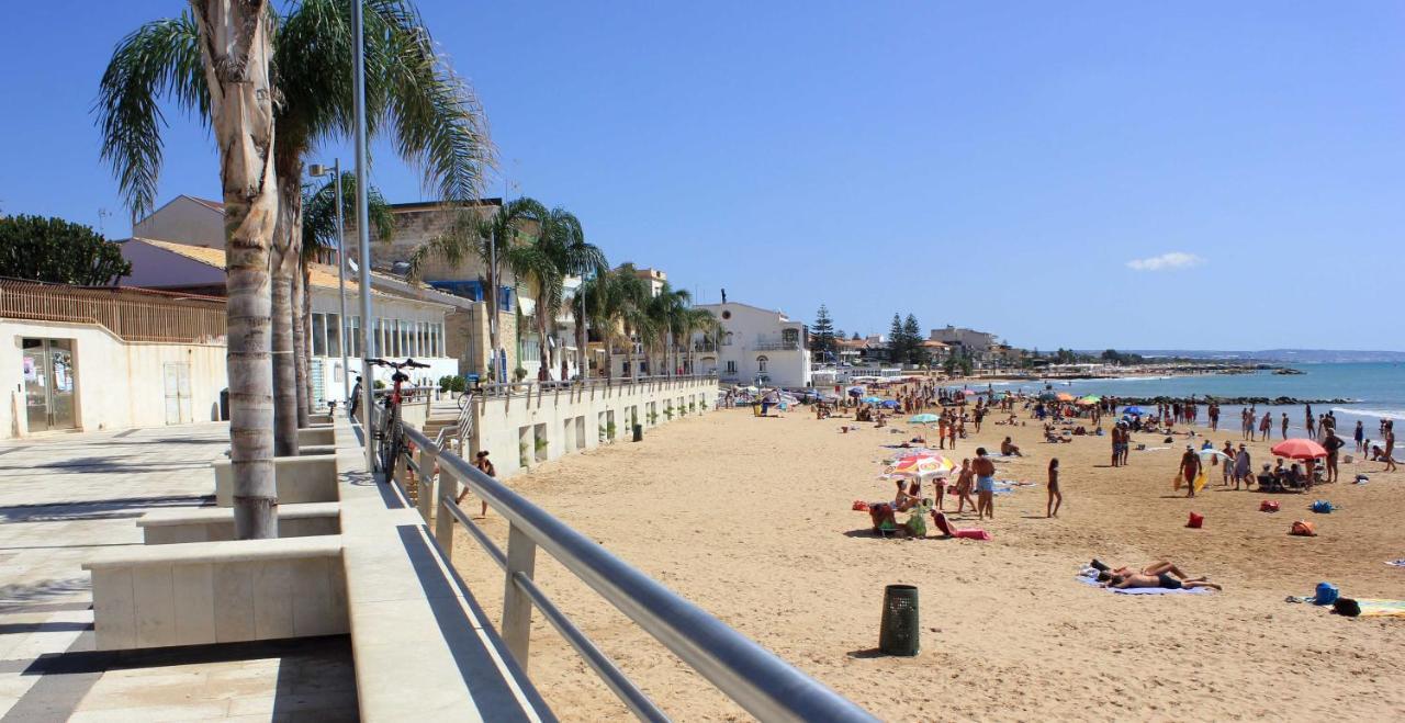 Case Vacanze Pomelia Marina di Ragusa Esterno foto